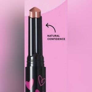 Mary Kay Unlimited Lip Gloss - Vibrant Purple and Natural confidence Lipstick